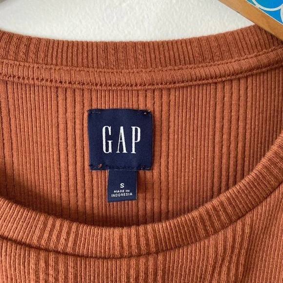 GAP Saddle Brown Ribbed Puff Sleeve Stretch Cotton Bodysuit - Picture 6 of 9